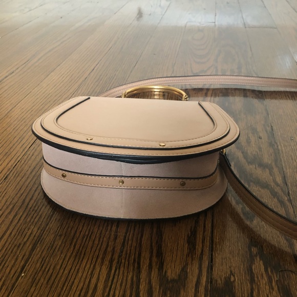 Women crossbody bag with copper ring nude color - Picture 2 of 4